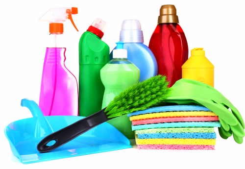 Professional window cleaning for homes and businesses in Ilford