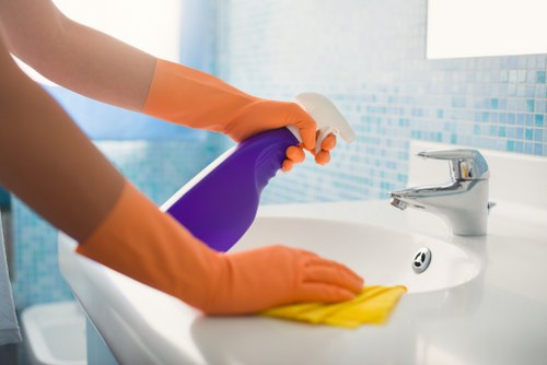 Detailed bathroom deep cleaning in an Ilford property