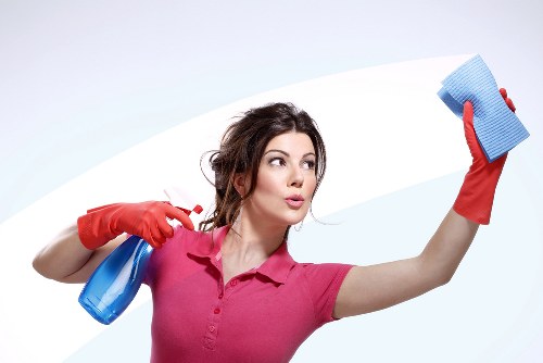 Cleaners in Ilford maintaining a tidy and hygienic workspace
